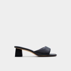 Black Slip-on Block heeled Mules